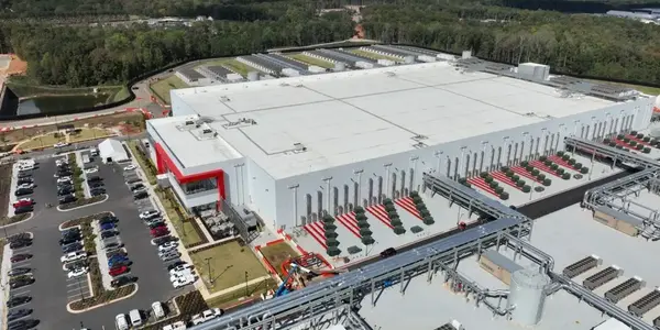 Microsoft объединяет дата-центры для ускоренного обучения ИИ