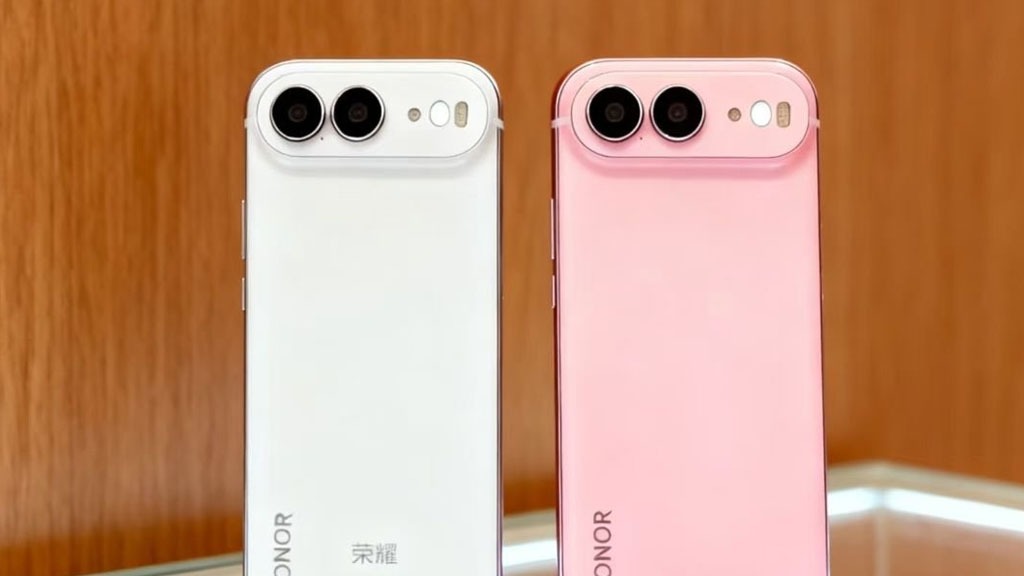 Отличия от iPhone Air: Количество объективов и вспышка